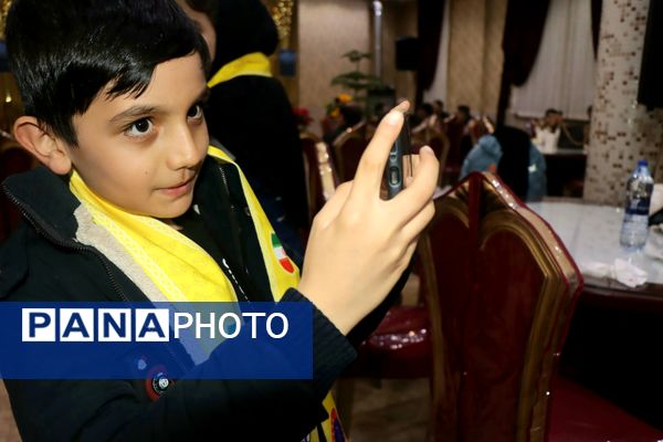 جشن فارغ‌التحصیلی دانش‌آموزان دختر بروجنی
