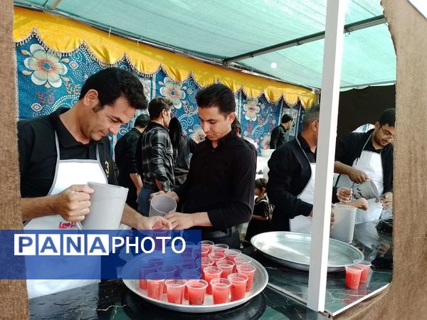 برپایی ایستگاه صلواتی در روستای نقاب شهرستان خلیل آباد