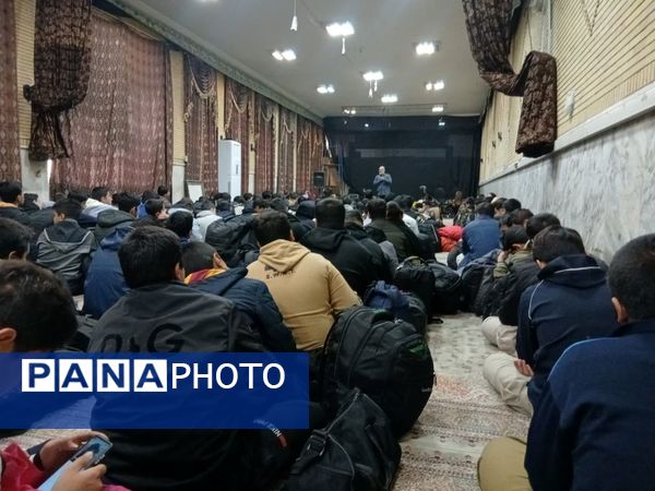 اعزام پنجمین کاروان راهیان نور پسران دانش‌آموز استان قم