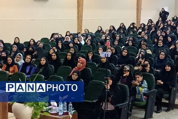 همایش دانش‌آموزی تربیت دینی و قرآنی در شیراز 