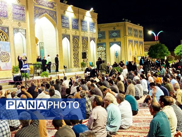 اجتماع سکوتت را بشکن 