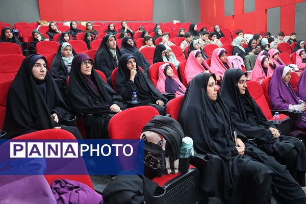 آیین اختتامیه دومین جشنواره سرود بسیج در کهریزک 