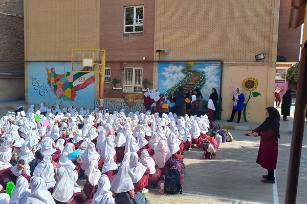 ولادت حضرت زینب (س) در دبستان شطیطه2