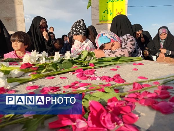 محفل نور؛ انس با شهدای گمنام در طلیعه سوم خرداد