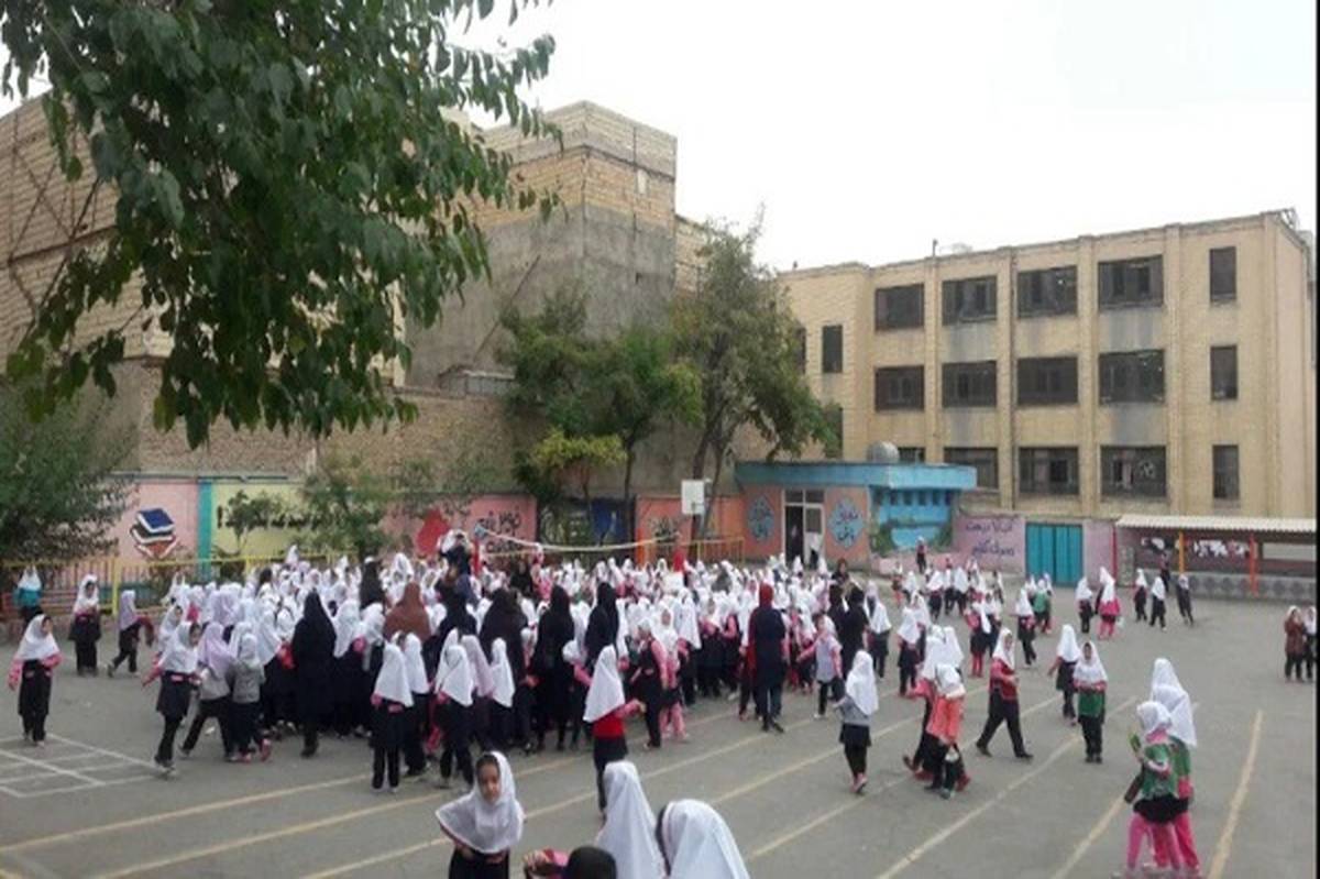 مدارس دو نوبته راهحلی موقت با هزینههای بلندمدت است