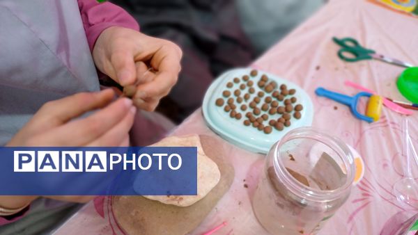 برگزاری مسابقه هنری در دبستان ام السلمه ۲ 