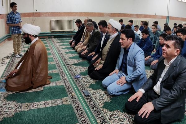 ترویج فرهنگ نماز جماعت در مدارس شهرستان قدس با برنامه "مهر تا مهر "