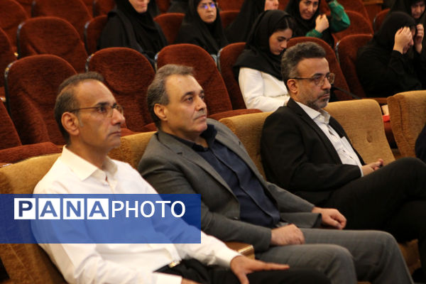 هم‌افزایی دانشگاه آزاد و آموزش و پرورش برای ارتقای آموزش متوسطه در کاشان