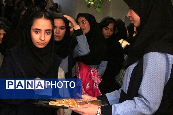 آوای غریب مهتاب؛ مرثیه‌ای برای بضعه الرسول در دبیرستان‌ولایت بهارستان‌دو