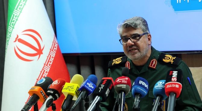 سپاه پاسداران بر اساس فرمان امام(ره) و رهبری مسئولیت حفاظت هواپیمایی کشور را بر عهده دارد