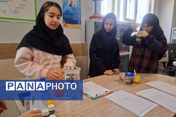 برگزاری مسابقات و درخشش نخبگان جوان در رقابت علمی دبیرستان هیات امنایی مقربی