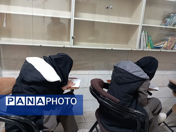 امتحانات نوبت اول در دبیرستان نمونه اندیشه 