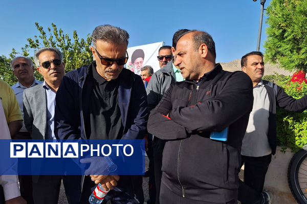 همایش پیاده‌روی خانوادگی در شیراز 