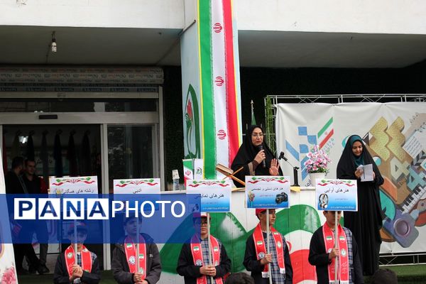  افتتاح جشنواره «امید فردا» در مدرسه شاهد ده دی ورامین