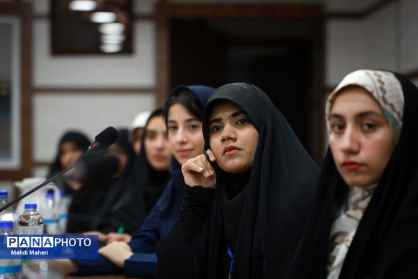 دومین روز نشست کارگروه تدوین سند دوازدهمین دوره مجلس دانش‌آموزی