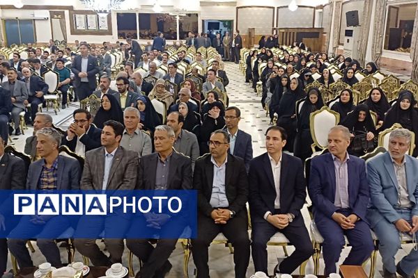 هفدهمین جشنواره مجمع خیرین مدرسه‌ساز شهریار در تالار شباهنگ شهریار برگزار شد 
