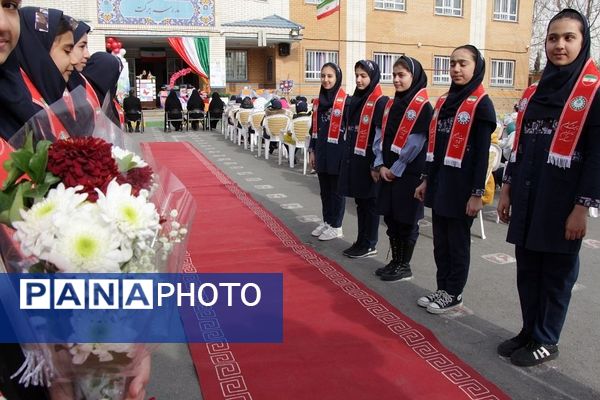 جشن نیکوکاری در مدرسه مهرآیین بهارستان۲