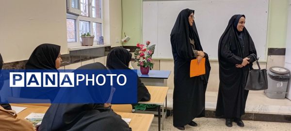 بازدید مسئولین آموزش و پرورش خلیل آباد از دبیرستان مادرمهربان نقاب