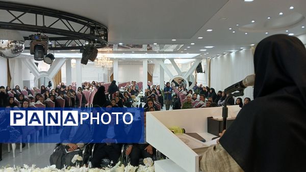 اولین جلسه انجمن اولیا مدرسه اندیشه شهرستان کاشمر 