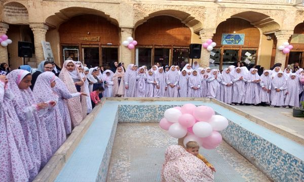 روزه‌اولی‌ها در آباده جشن گرفتند