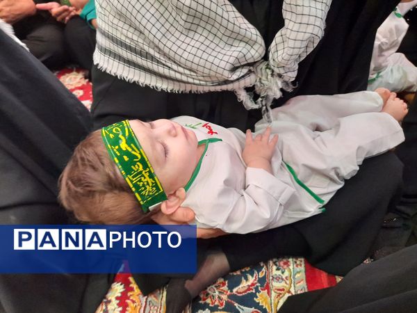 مراسم شیرخوارگان حسینی در تکیه ابوالفضلی روستای دهنو 