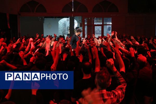 جوانان کاشمری در شب تاسوعا سنگ تمام گذاشتند