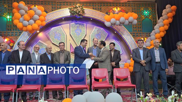 همایش تجلیل از فرهنگیان بازنشسته ناحیه۴ اصفهان در اردوگاه شهید بهشتی اصفهان