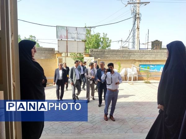 معاون وزیر آموزش و پرورش با مدیران مدارس شهرستان آبدانان دیدار کرد