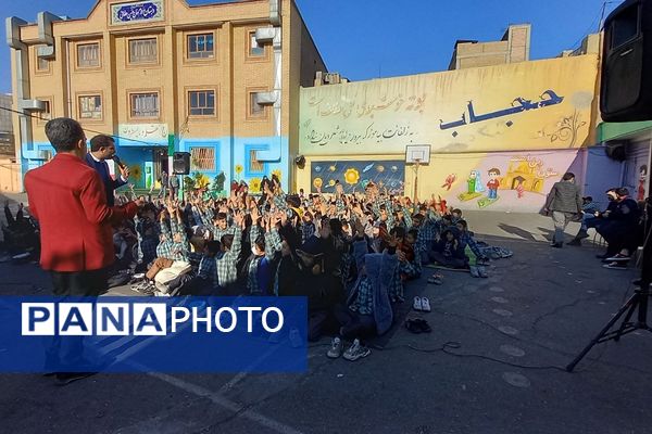 جشن دهه فجر و اعیاد شعبانیه در آموزشگاه شیخ جنید پیشوا