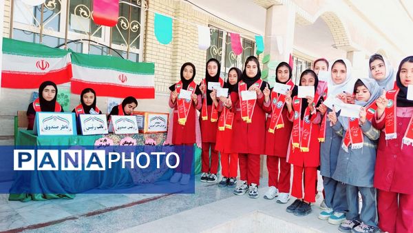 شورای دانش‌آموزی فرصت مشارکت دانش‌آموزان برای ساخت آینده بهتر