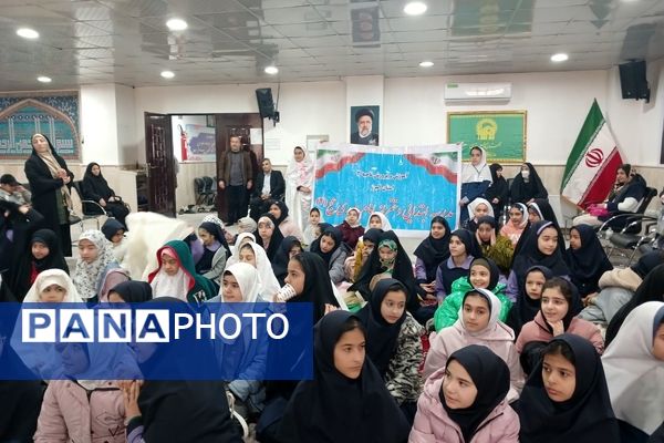 برنامه رویش آدینه با حضور دبستان دخترانه امام مهدی۲  در محمدشهر کرج