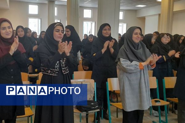 روز خاطره‌انگیز با برگزاری جشن سمپاد در دبیرستان استعدادهای درخشان فرزانگان ملارد