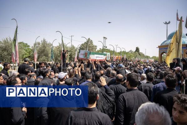 تشییع با شکوه شهدای مقاومت در دارالمؤمنین کاشان