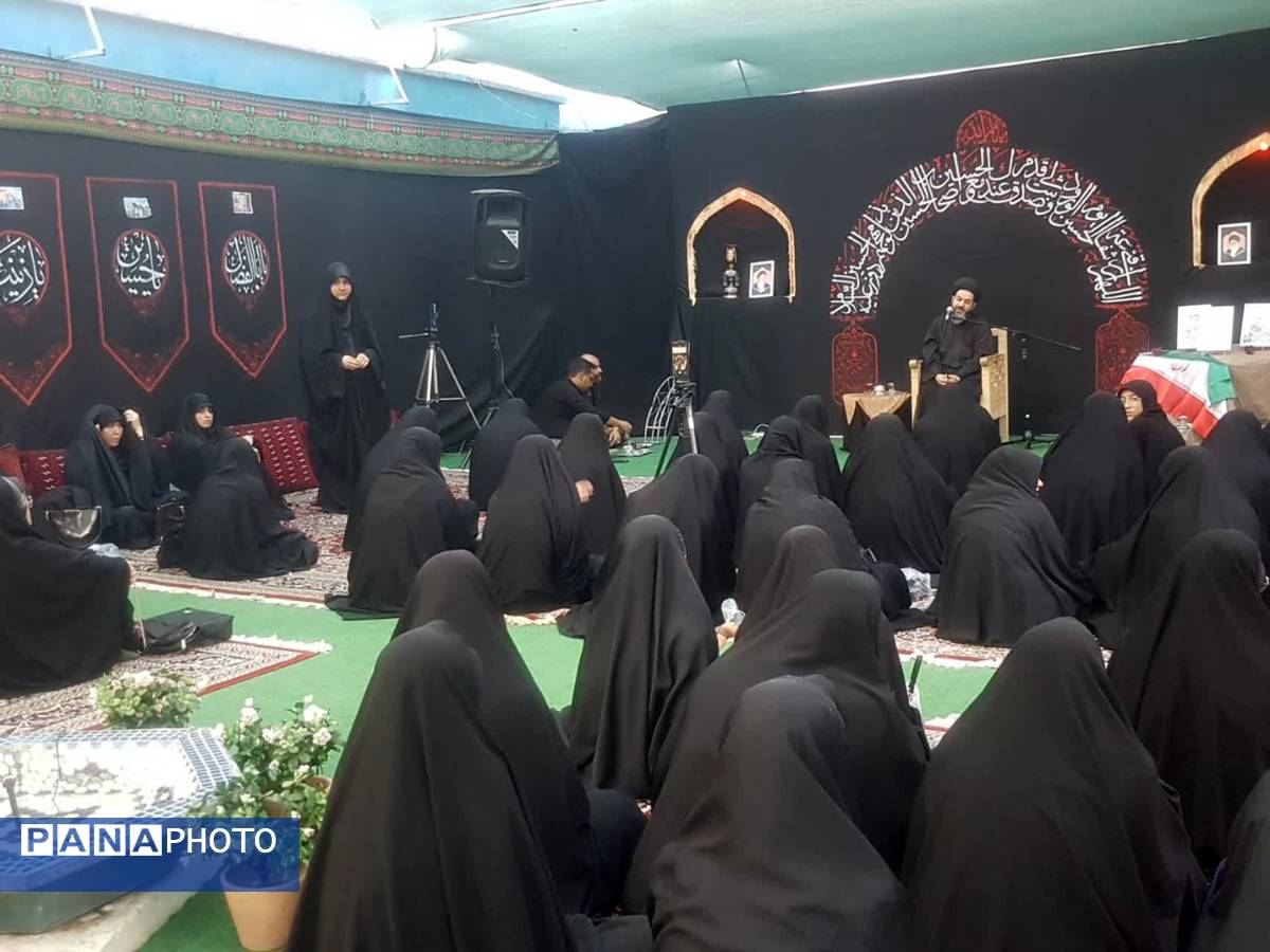 مراسم عزاداری سیدالشهدا دردبیرستان دخترانه امام حسین (ع)