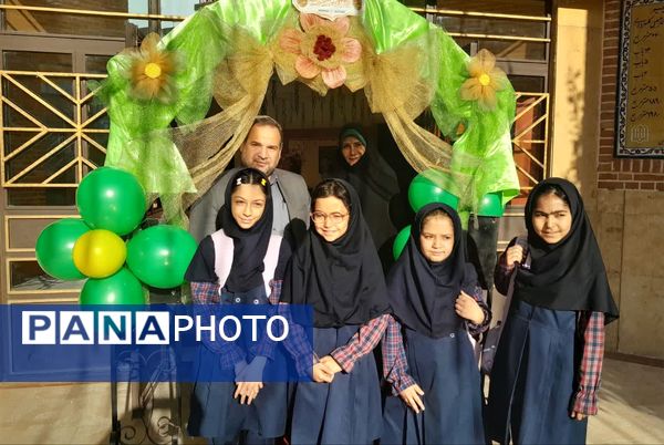 افتتاح طرح «مصباحالهدی و امامشناسی» در منطقه ۱۰ با حضور مسئولان فرهنگی و آموزشی