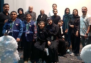 نمایش عروسکی پرواز لک‌لکها در تالار حافظ شیراز روی صحنه رفت