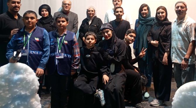 نمایش عروسکی پرواز لک‌لکها در تالار حافظ شیراز روی صحنه رفت