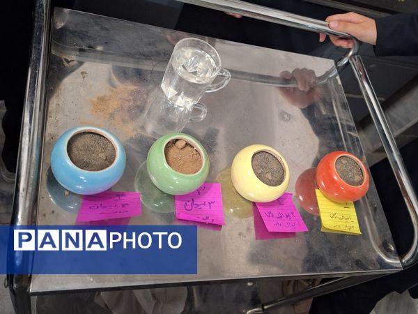 اجرای آزمایش‌های جذاب توسط دانش‌آموزان پایه های هفتم مدرسه انیس خوش قدم 