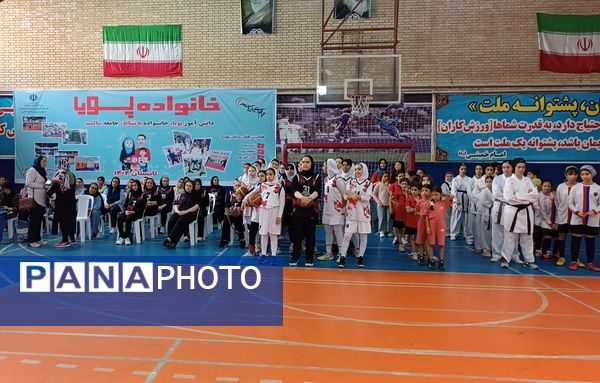 آیین افتتاح میدان پویا در بخش دختران در کانون سرداران شهید ناحیه ۴ کرج