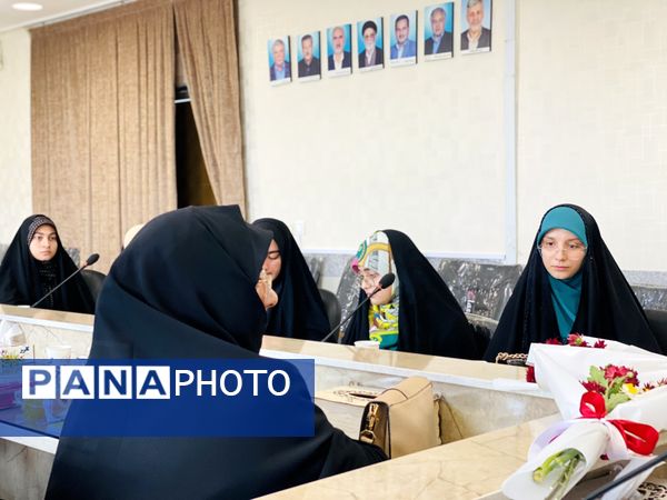 جلسه هم‌اندیشی وتجلیل از خبرنگاران ویژه دختران خبرنگار پانا درسطح شهرستان