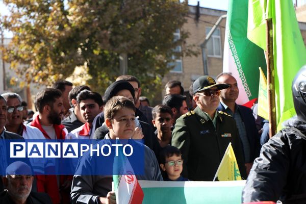 شکوه حضور مردم شهرستان سامان در راهپیمایی یوم‌الله ۱۳ آبان