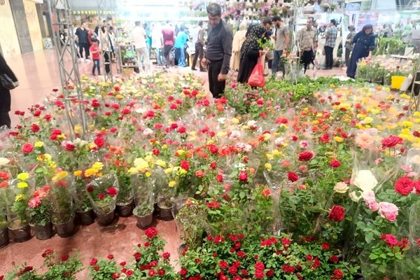 یازدهمین نمایشگاه گل و گیاه، صنایع دستی و سوغات اقوام ایرانی در اصفهان