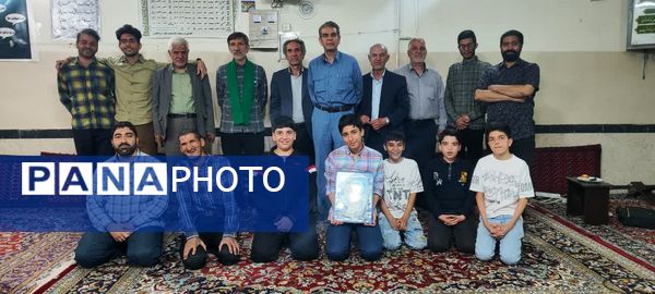 محفل انس با قرآن کریم به یاد شهدای ارتش در شهرستان کاشمر