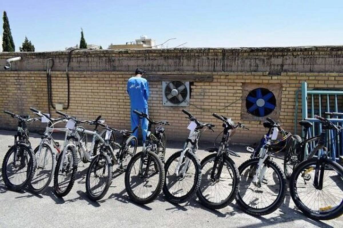 دستگیری سارق دوچرخههای انباری در یک عملیات ویژه پلیسی
