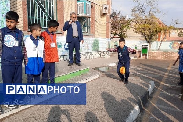 افتتاحیه سفیران سلامت در دبستان سرافراز ناحیه۷ مشهد 