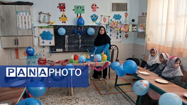 جشن آب‌‌ در‌ دبستان‌ شهید‌ دیالمه‌