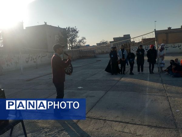 برگزاری مسابقات دارت در مدرسه زنده یاد داورپناه خانلق