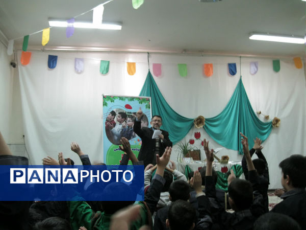 برگزاری پیش‌اجلاسیه نماز در دبستان سمیه قم