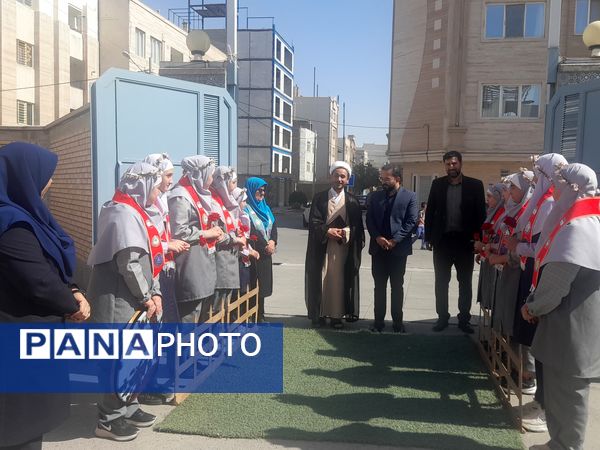 برگزاری اولین روز از دوشنبه های نماز در ناحیه۷ مشهد