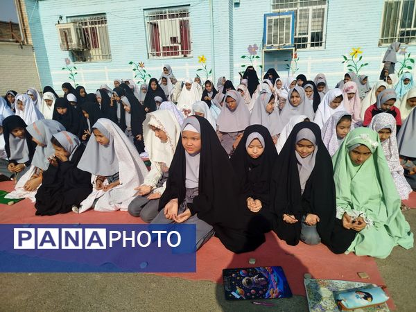 نماز باران در دبستان دخترانه حضرت مریم(س) شهرستان سرخس